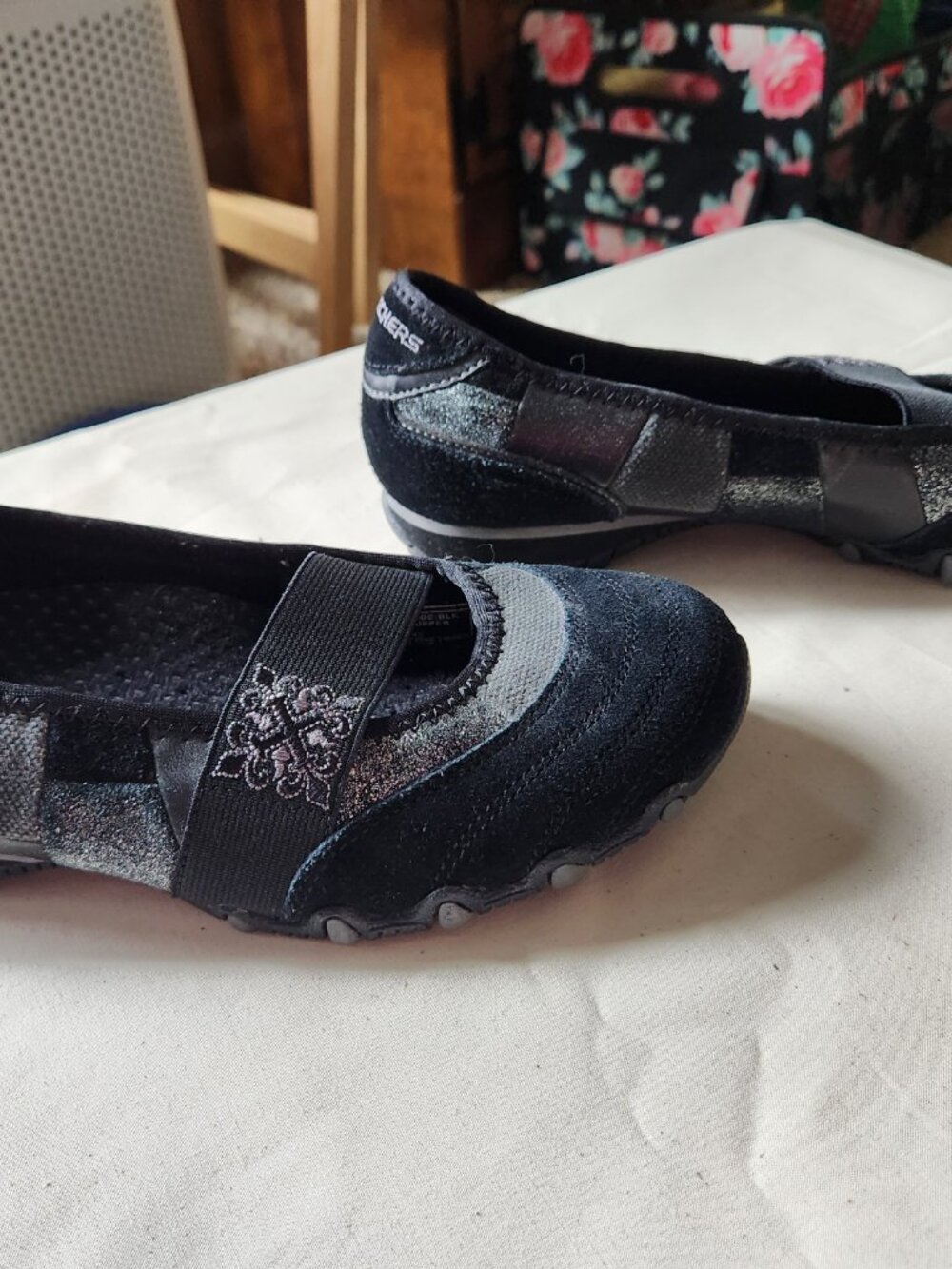 Skechers Black Sparkle Mary Jane Flats Womens 7 - Picture 2 of 5